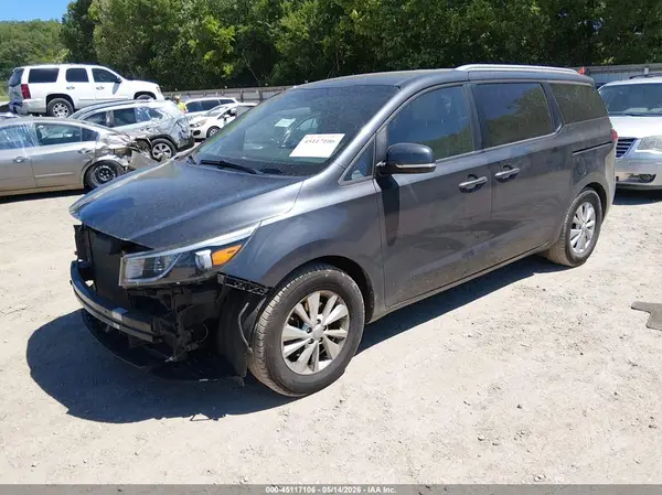 KNDMB5C16H6315410 2017 KIA SEDONA - Image 2