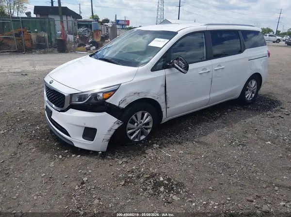 KNDMB5C16H6327038 2017 KIA SEDONA - Image 2