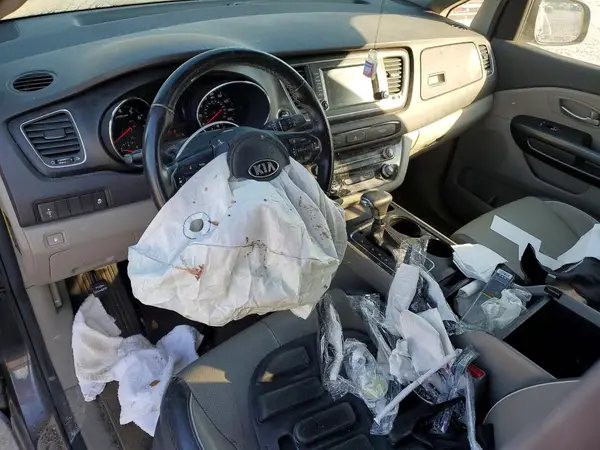 KNDMB5C16H6336869 2017 KIA SEDONA - Image 8