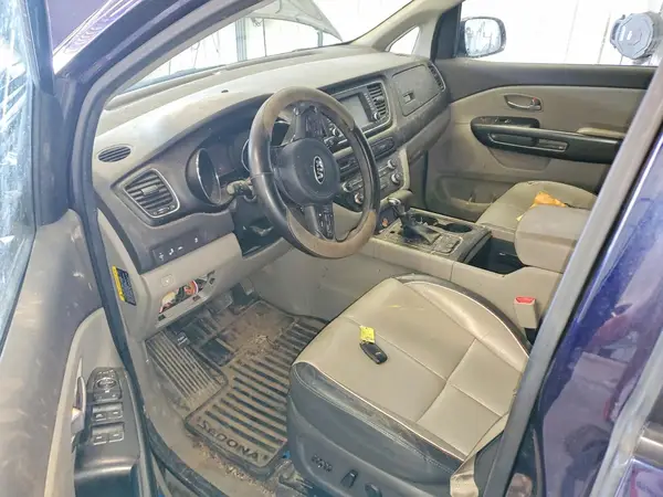 KNDMB5C16J6359106 2018 KIA SEDONA - Image 8