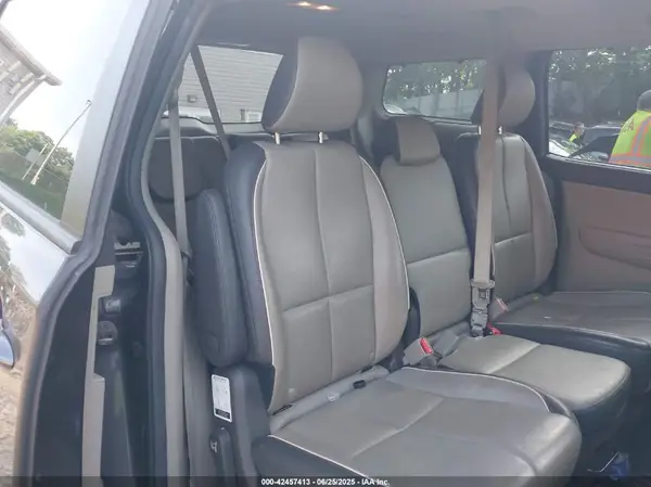 KNDMB5C16J6360546 2018 KIA SEDONA - Image 8
