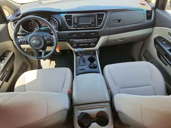 KNDMB5C16J6368081 2018 KIA SEDONA - Image 8