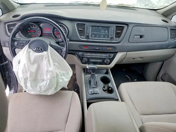 KNDMB5C16J6375967 2018 KIA SEDONA - Image 8