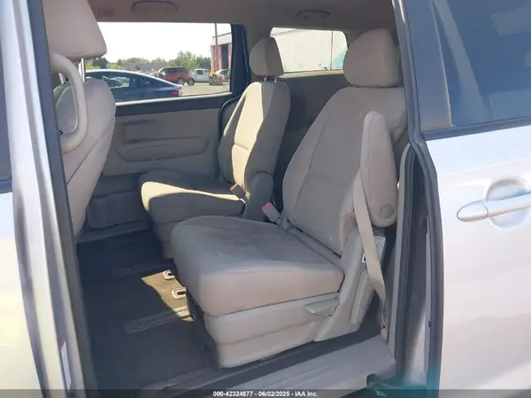 KNDMB5C16J6378271 2018 KIA SEDONA - Image 8