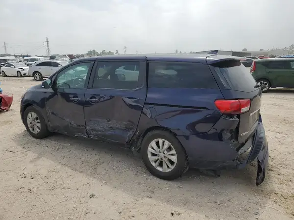 KNDMB5C16J6378853 2018 KIA SEDONA - Image 2