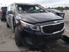 KNDMB5C16J6379176 2018 KIA SEDONA