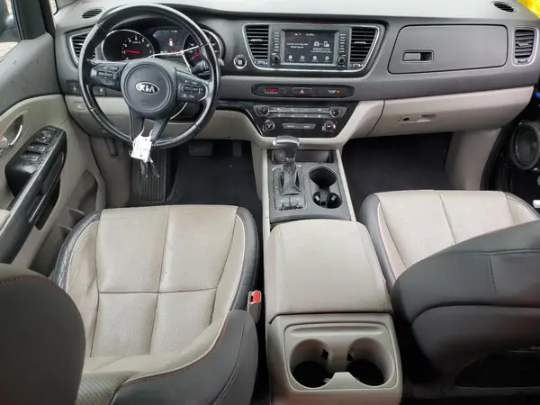 KNDMB5C16J6388587 2018 KIA SEDONA - Image 8
