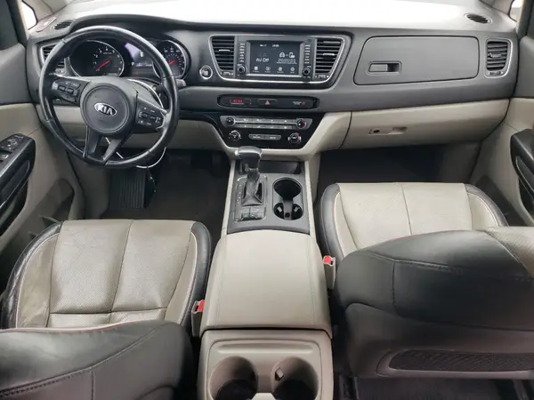 KNDMB5C16J6389609 2018 KIA SEDONA - Image 8