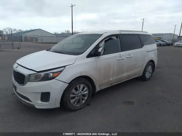 KNDMB5C16J6400561 2018 KIA SEDONA - Image 2