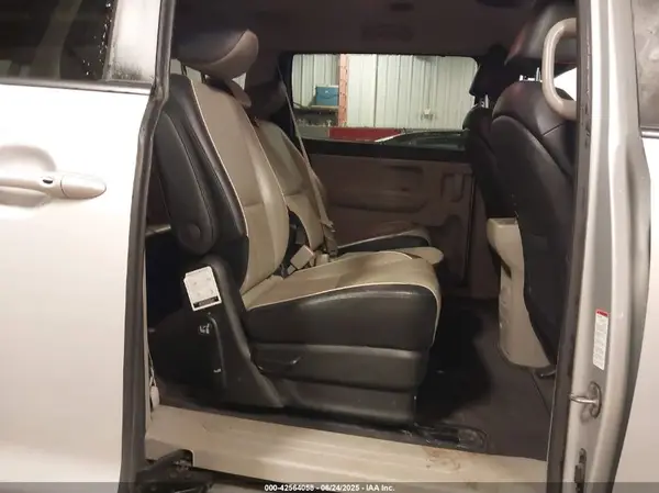 KNDMB5C16K6511984 2019 KIA SEDONA - Image 8
