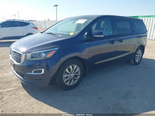 KNDMB5C16K6540577 2019 KIA SEDONA - Image 2
