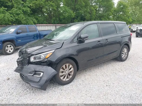 KNDMB5C16K6551398 2019 KIA SEDONA - Image 2