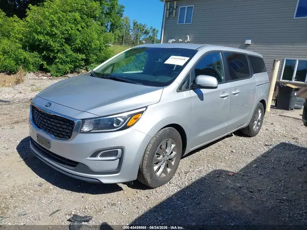KNDMB5C16K6558867 2019 KIA SEDONA - Image 2