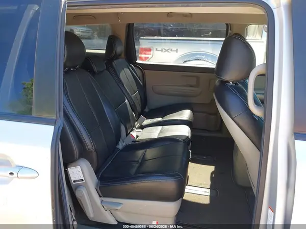 KNDMB5C16K6558867 2019 KIA SEDONA - Image 8