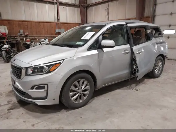 KNDMB5C16L6597573 2020 KIA SEDONA - Image 2