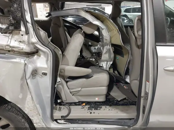 KNDMB5C16L6597573 2020 KIA SEDONA - Image 8