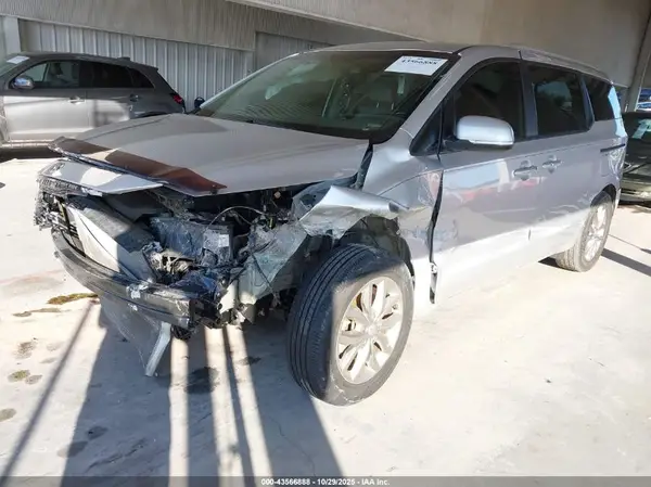 KNDMB5C16L6620057 2020 KIA SEDONA - Image 2
