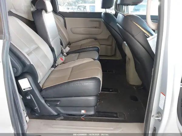 KNDMB5C16L6620057 2020 KIA SEDONA - Image 8