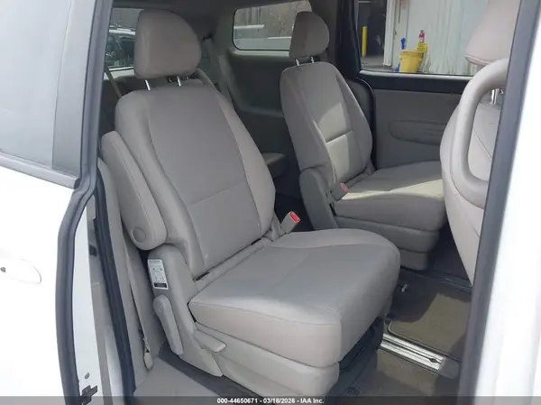 KNDMB5C16L6660249 2020 KIA SEDONA - Image 8