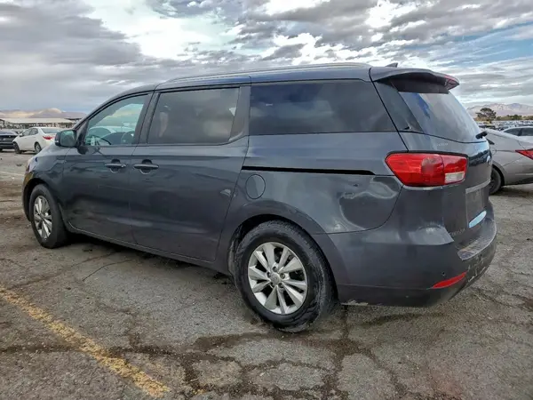 KNDMB5C17G6092647 2016 KIA SEDONA - Image 2