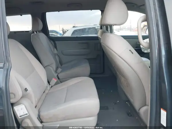 KNDMB5C17G6093118 2016 KIA SEDONA - Image 8