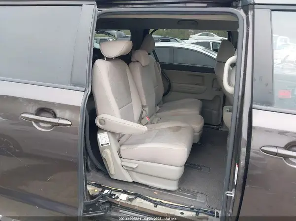 KNDMB5C17G6093362 2016 KIA SEDONA - Image 8