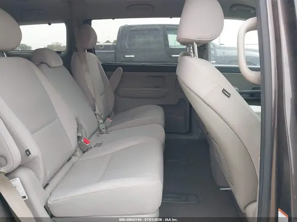 KNDMB5C17G6093751 2016 KIA SEDONA - Image 7