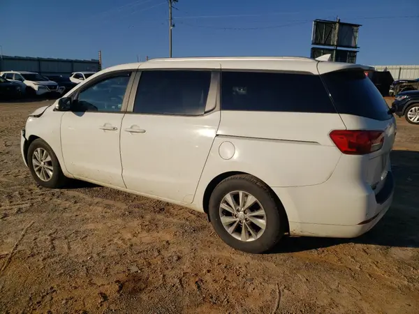 KNDMB5C17G6100486 2016 KIA SEDONA - Image 2