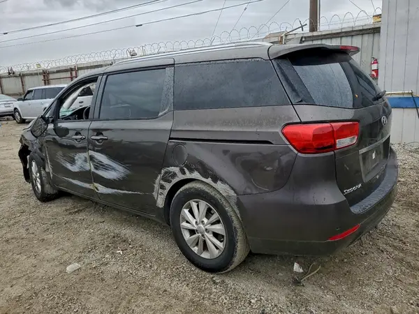KNDMB5C17G6102609 2016 KIA SEDONA - Image 2