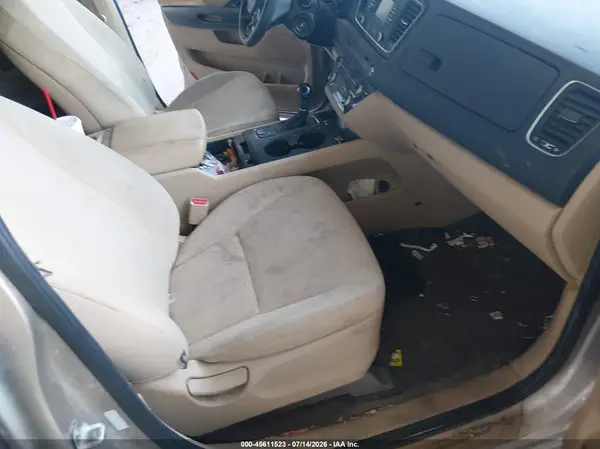 KNDMB5C17G6103646 2016 KIA SEDONA - Image 8