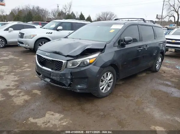 KNDMB5C17G6107373 2016 KIA SEDONA - Image 2