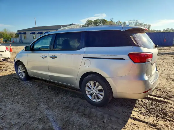 KNDMB5C17G6112010 2016 KIA SEDONA - Image 2