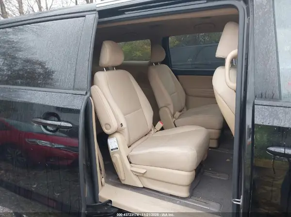 KNDMB5C17G6116784 2016 KIA SEDONA - Image 8