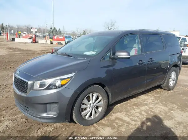 KNDMB5C17G6130801 2016 KIA SEDONA - Image 2