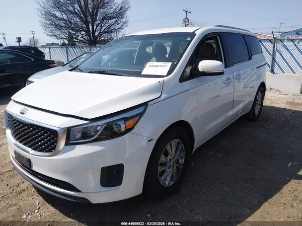 KNDMB5C17G6131091 2016 KIA SEDONA - Image 2