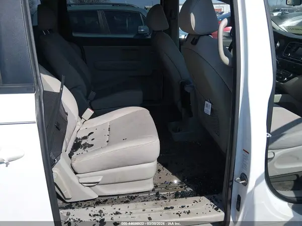 KNDMB5C17G6131091 2016 KIA SEDONA - Image 8