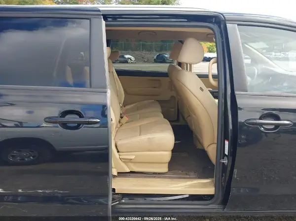 KNDMB5C17G6133200 2016 KIA SEDONA - Image 8