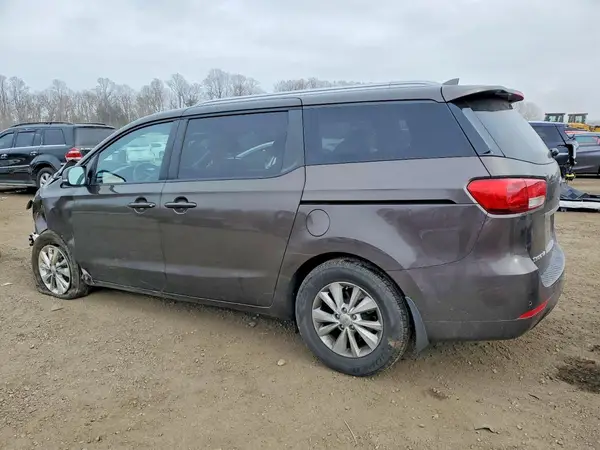 KNDMB5C17G6134864 2016 KIA SEDONA - Image 2