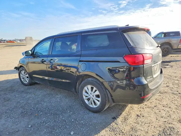 KNDMB5C17G6143273 2016 KIA SEDONA - Image 2