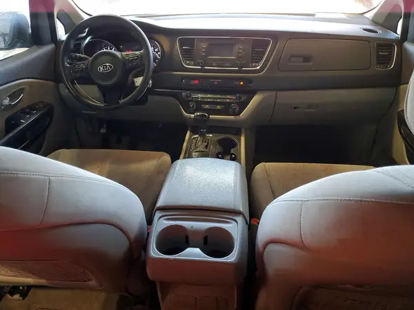 KNDMB5C17G6143306 2016 KIA SEDONA - Image 8