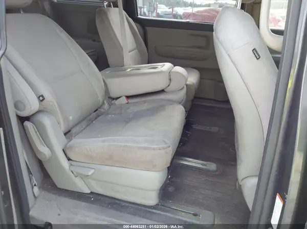 KNDMB5C17G6148358 2016 KIA SEDONA - Image 8