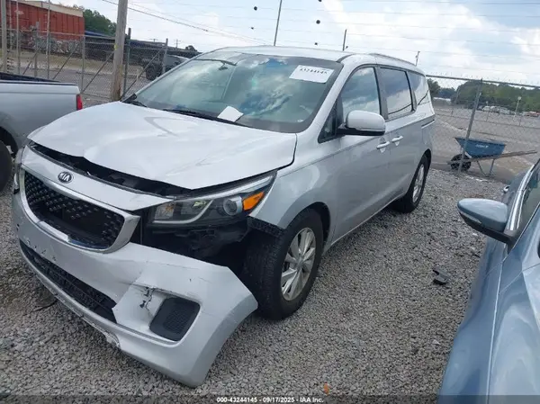 KNDMB5C17G6162972 2016 KIA SEDONA - Image 2