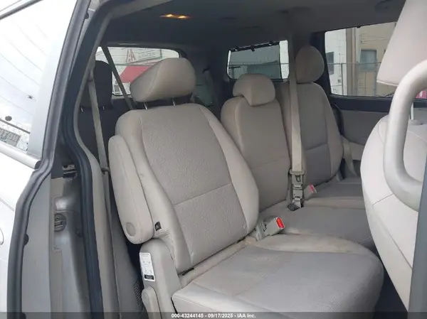 KNDMB5C17G6162972 2016 KIA SEDONA - Image 8