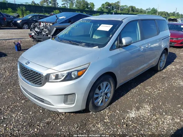 KNDMB5C17G6163197 2016 KIA SEDONA - Image 2
