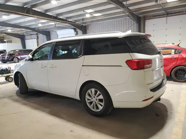 KNDMB5C17G6164091 2016 KIA SEDONA - Image 2