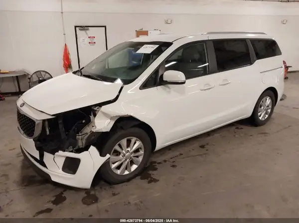 KNDMB5C17G6164186 2016 KIA SEDONA - Image 2