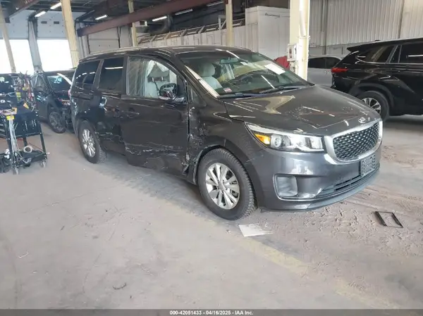 KNDMB5C17G6165290 2016 KIA SEDONA - Image 1