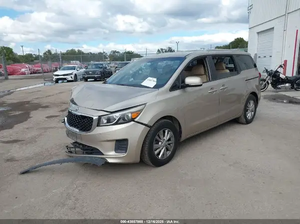 KNDMB5C17G6172546 2016 KIA SEDONA - Image 2