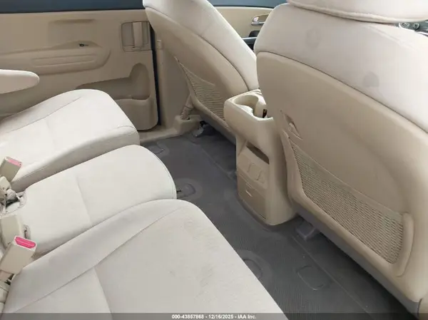 KNDMB5C17G6172546 2016 KIA SEDONA - Image 8