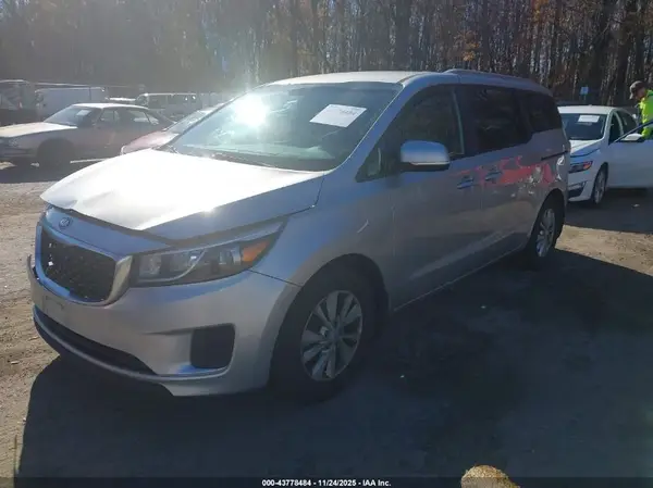 KNDMB5C17G6179738 2016 KIA SEDONA - Image 2